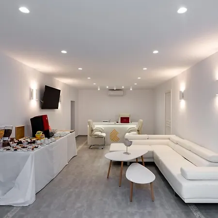 Kasteli Luxury