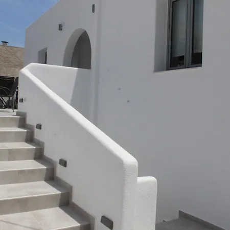 Nocleg ze śniadaniem Kasteli Luxury Perissa (Santorini)