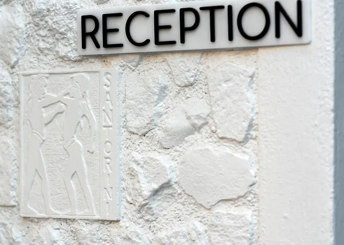 Frühstückspension Kasteli Luxury Perissa (Santorini)